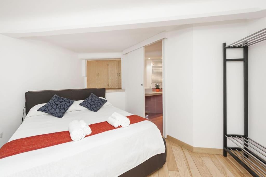 Appartamento Stylish Loft - Colosseum 4 Min Walk -3 Beds -sleeps Up To 6 People *